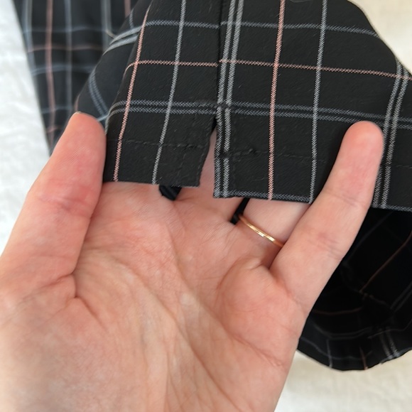 Ricki’s Plaid Stretch Capris NWOT - Picture 6 of 7